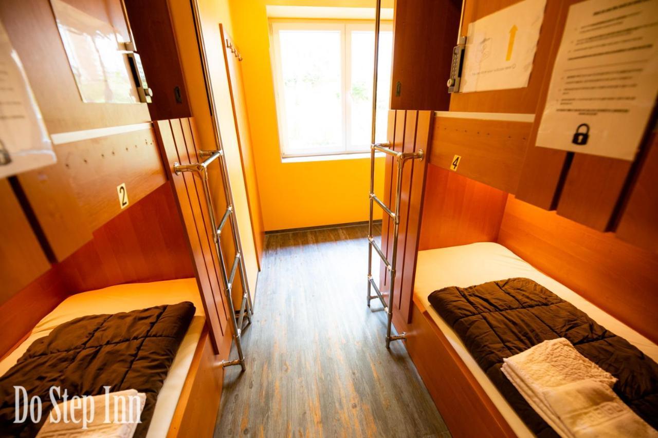 Twin Room,586914594:JPEG