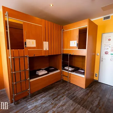 Do Step Inn Central - Self-Service-Hostel-3